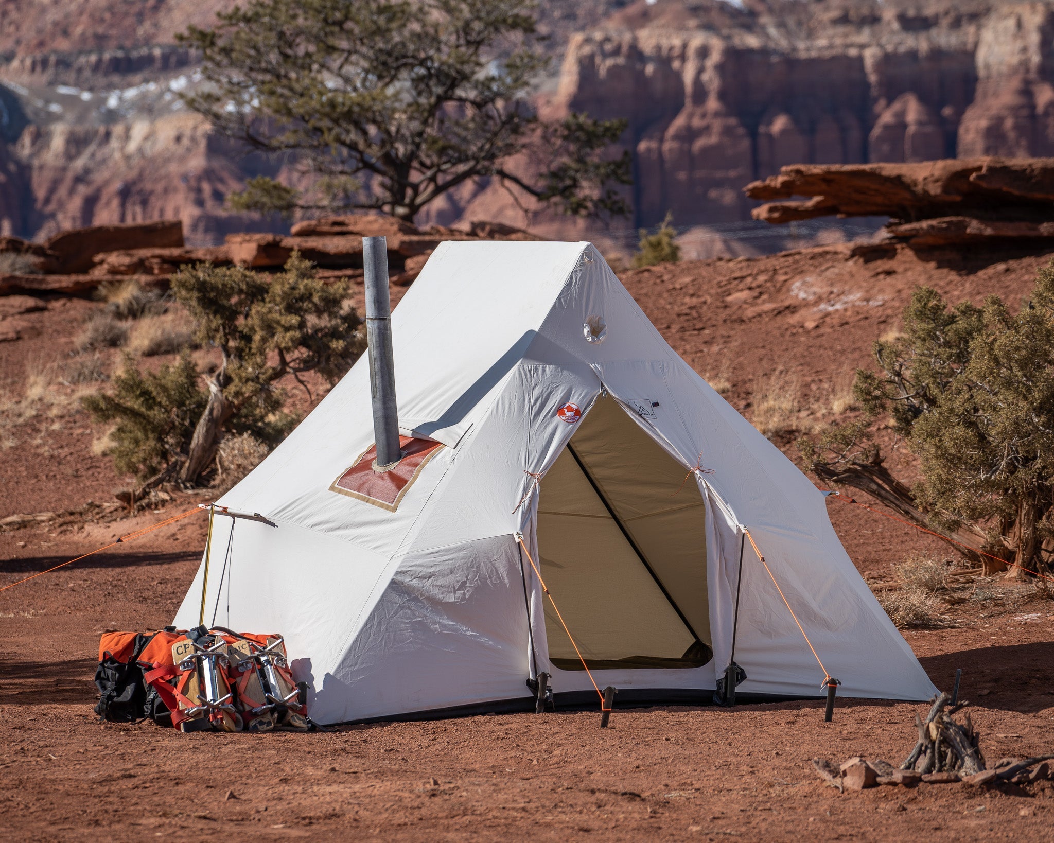 NATAL DESIGN - HIKING TICKET OUTDOOR STORE Ver. カモ Anakeesta | Ticketing For Less